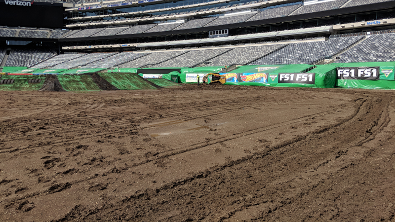 Illustration for article titled The Insane Things Monster Jam Does To Make Its Dirt Good
